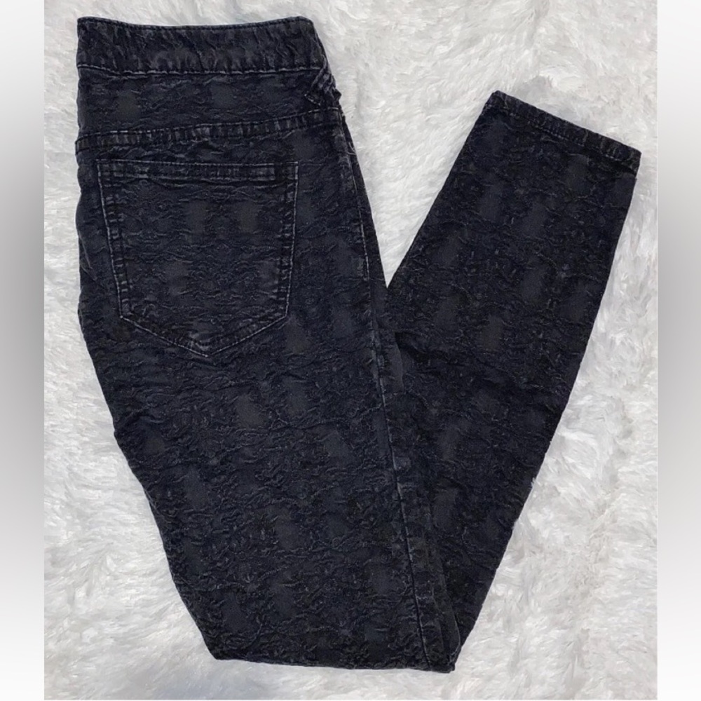 Free People Black Jacquard Textured Floral Skinny Jeans Size 29